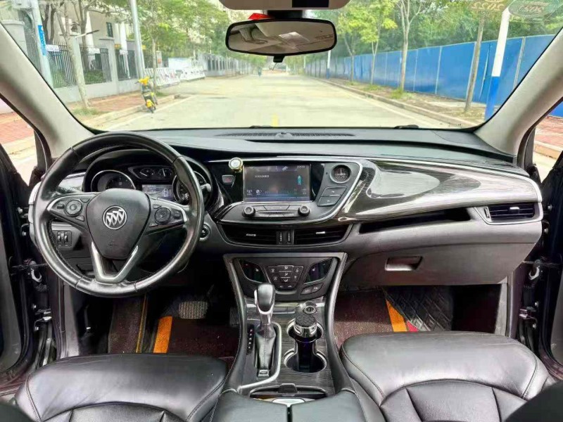 南宁18年别克昂科威5