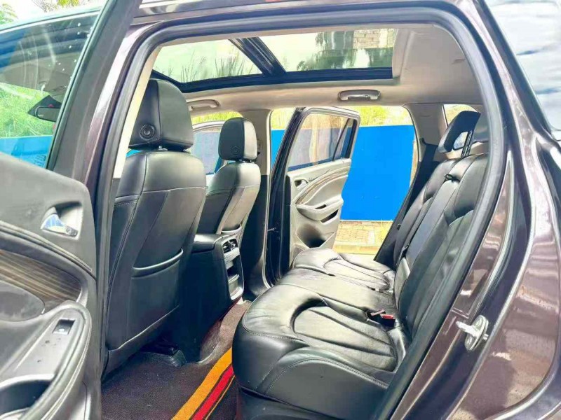 南宁18年别克昂科威6