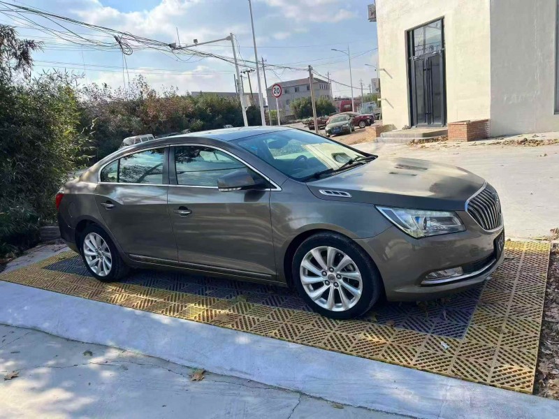 烟台13年别克君越2