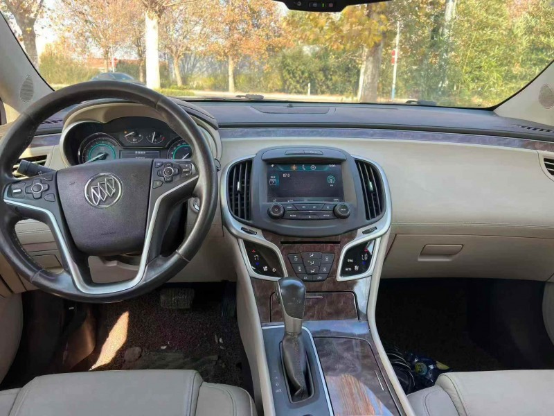 烟台13年别克君越4