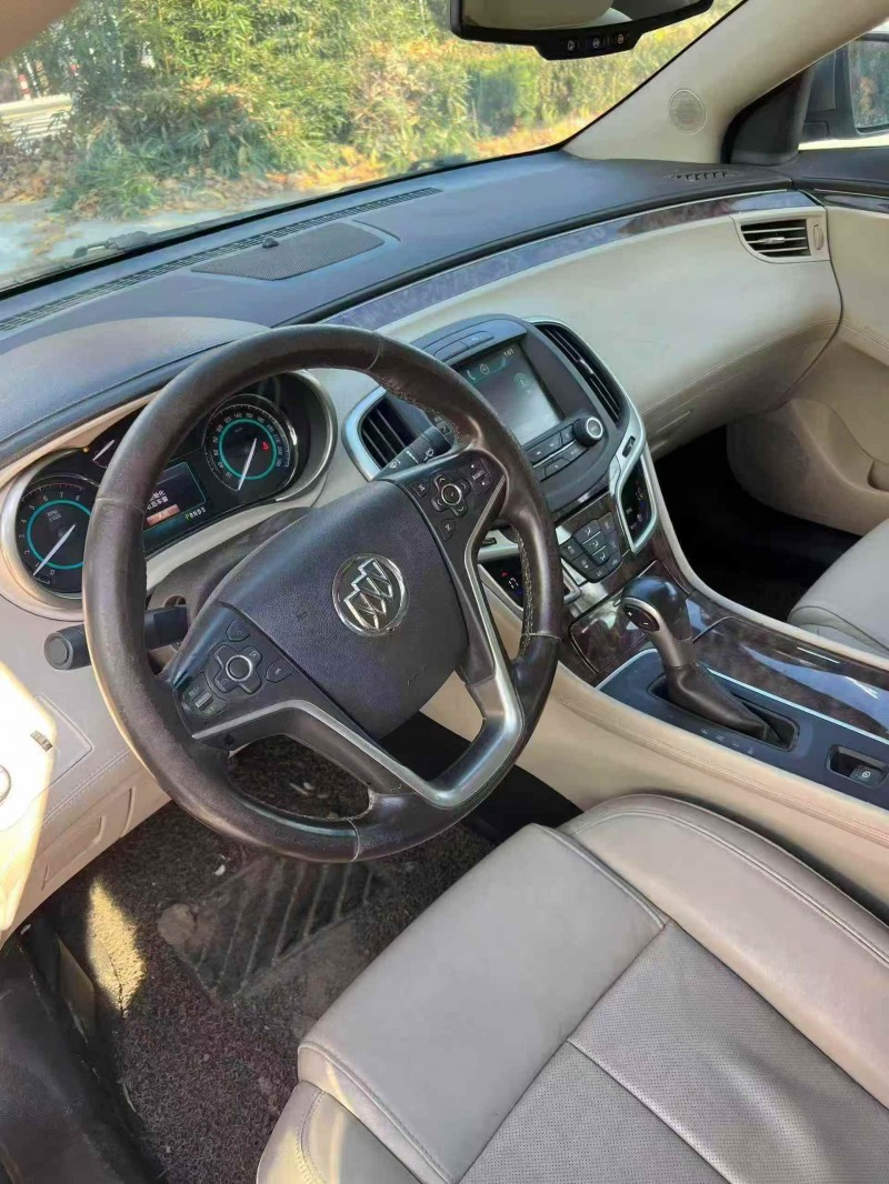 烟台13年别克君越6