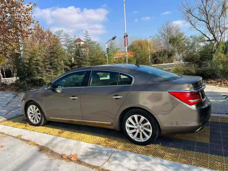 烟台13年别克君越8