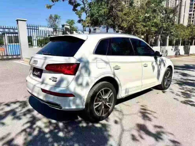 南宁20年奥迪Q57