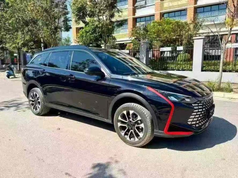 南宁23年东风奕炫3