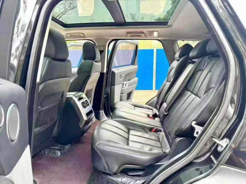 南宁18年路虎揽胜运动6