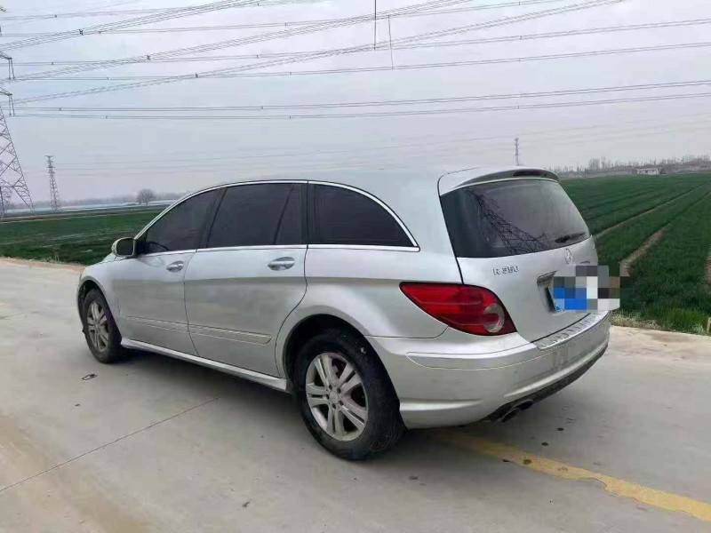 东营10年奔驰R8
