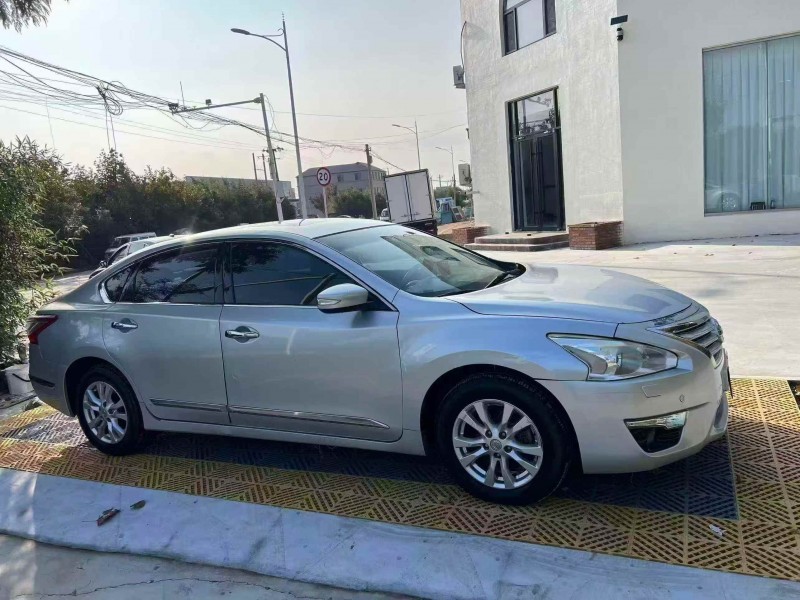 淄博13年日产天籁2