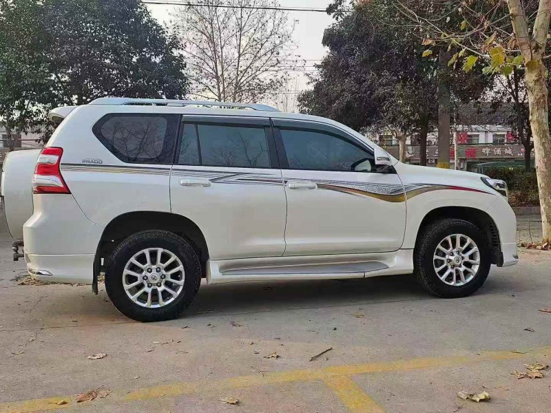 济宁16年丰田普拉多3