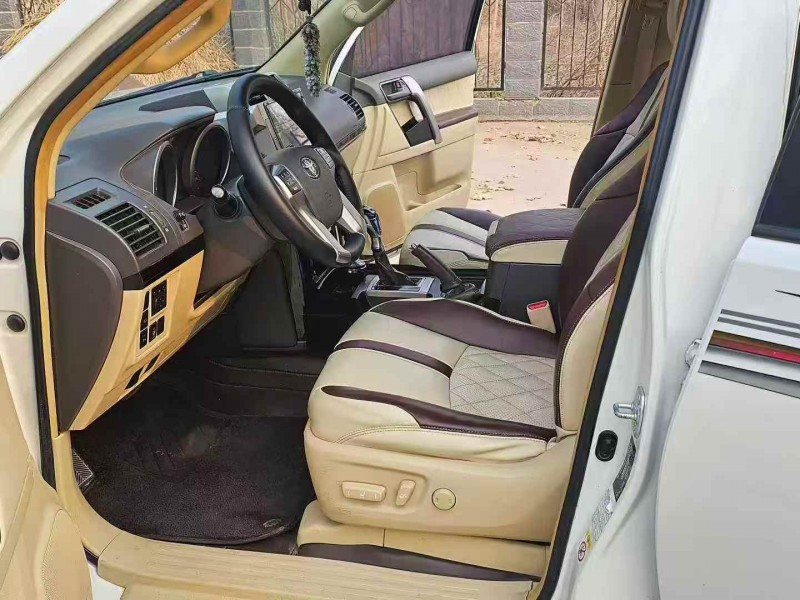 济宁16年丰田普拉多7