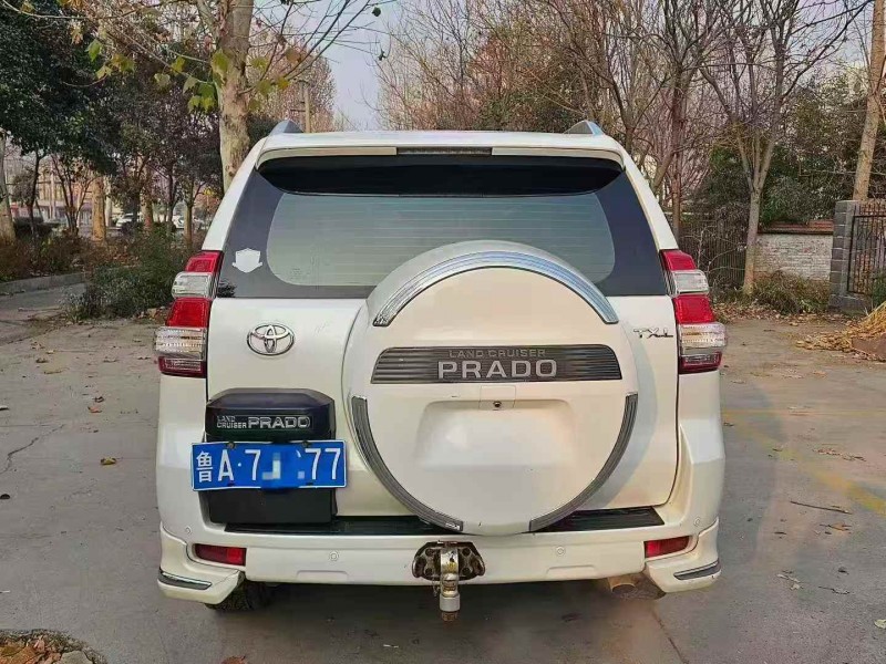济宁16年丰田普拉多9