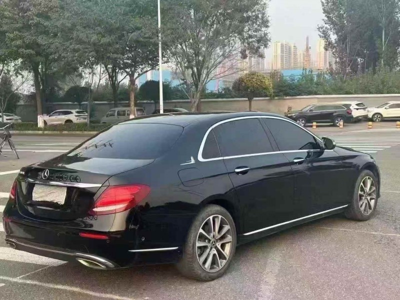 东营20年奔驰E8