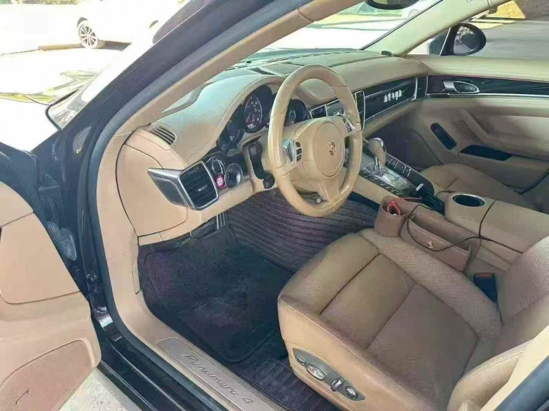 汕头15年保时捷帕拉梅拉4