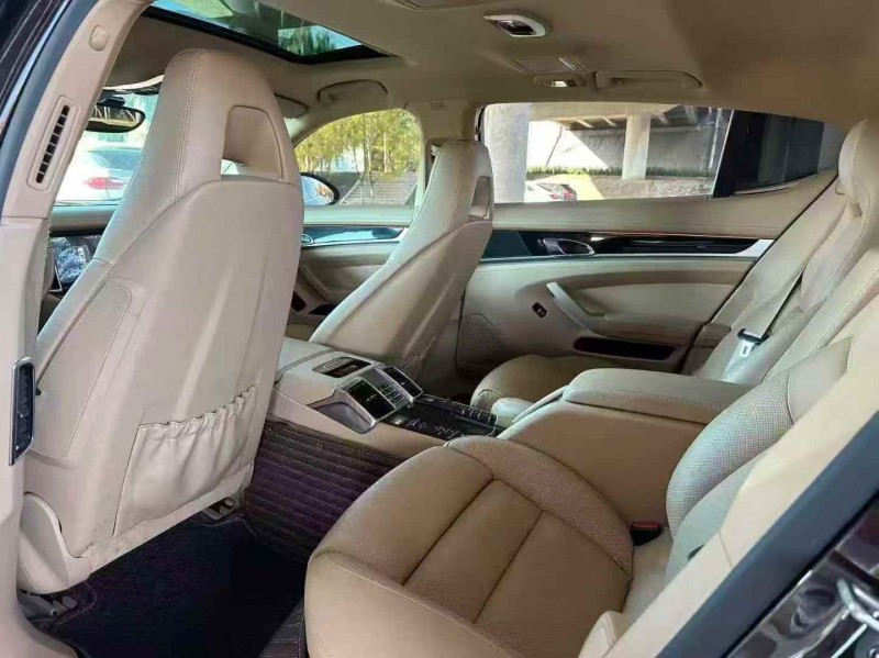 汕头15年保时捷帕拉梅拉6