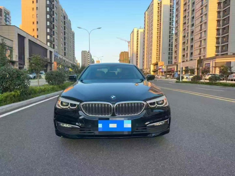 青岛18年宝马5系1