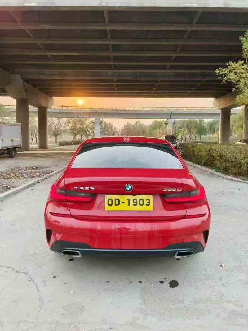 淄博22年宝马3系9