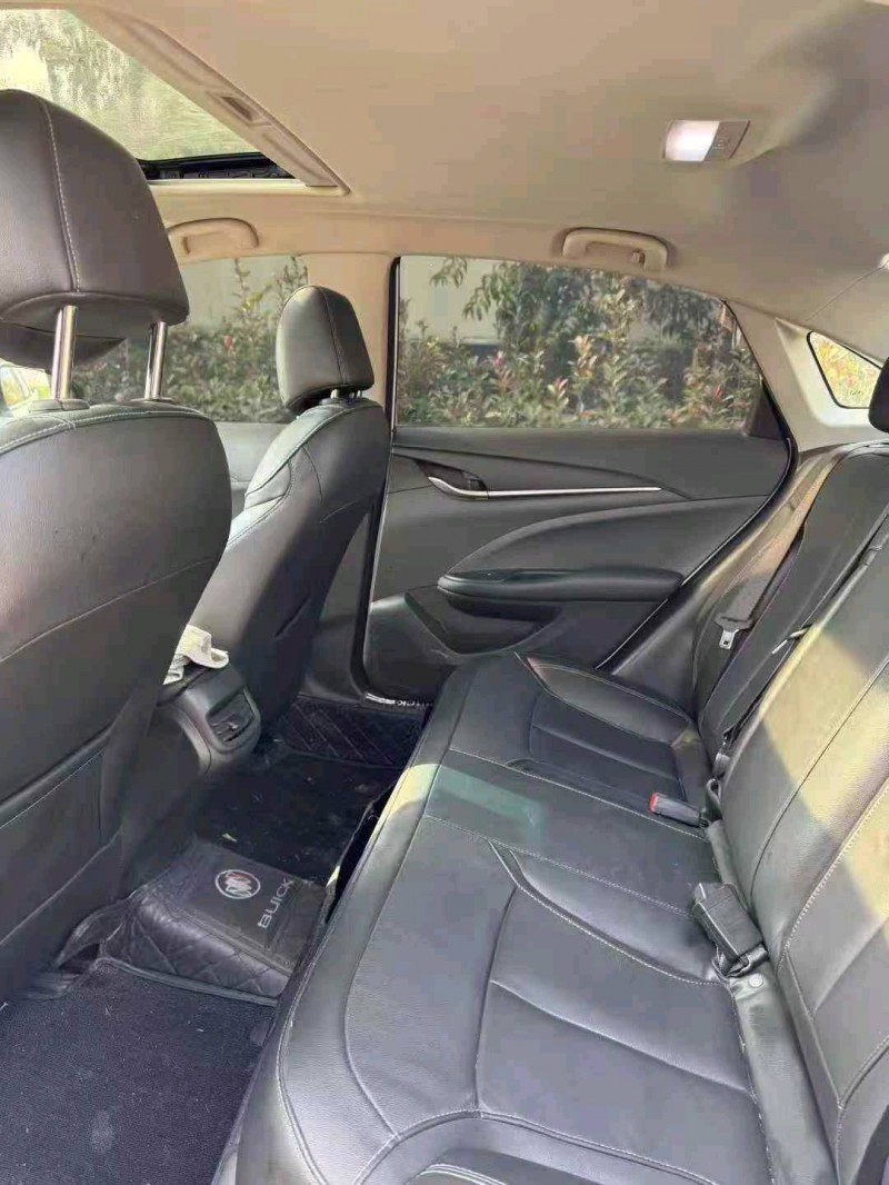 宜昌19年别克昂科威5