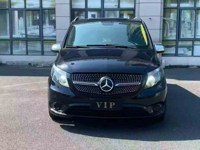 福州18年奔驰威霆1