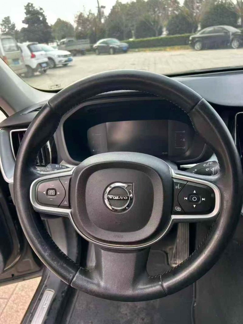 青岛18年沃尔沃XC606