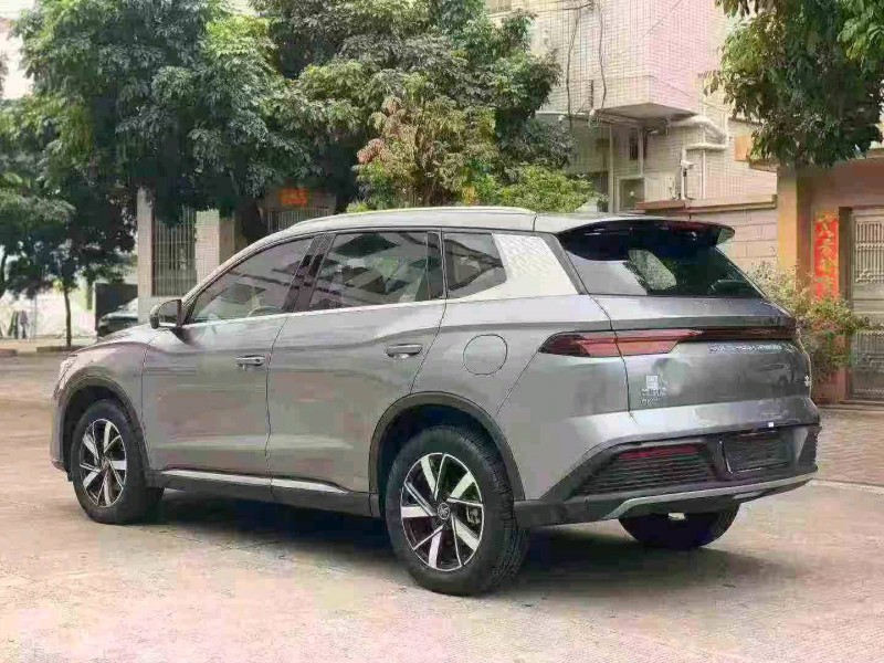 深圳22年比亚迪宋8