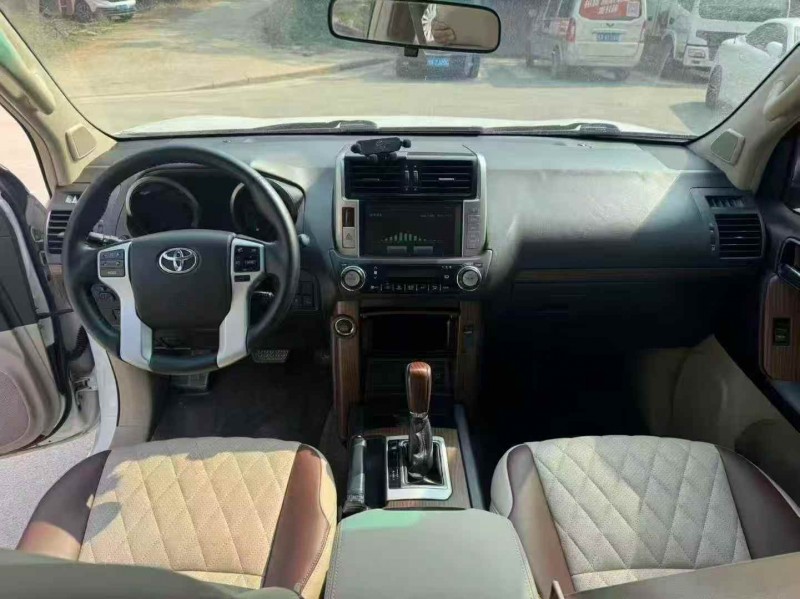 桂林13年丰田普拉多9