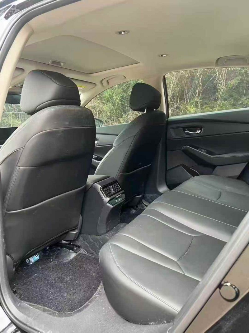 梧州25年本田雅阁4