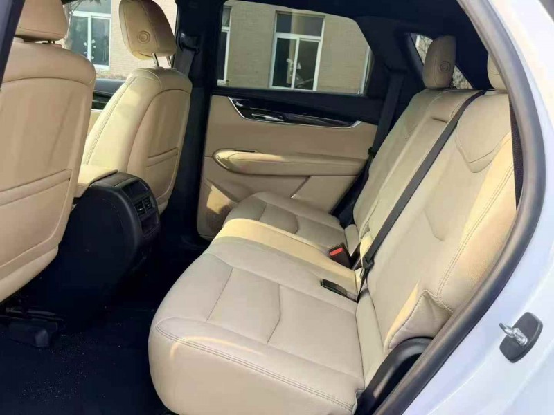 十堰17年凯迪拉克XT56