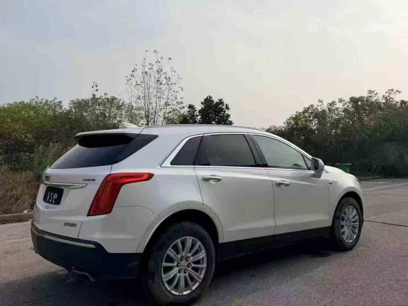十堰17年凯迪拉克XT57