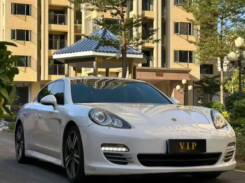 深圳13年保时捷帕拉梅拉3