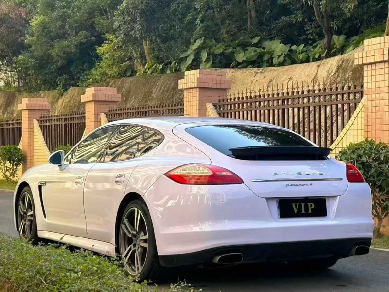 深圳13年保时捷帕拉梅拉7