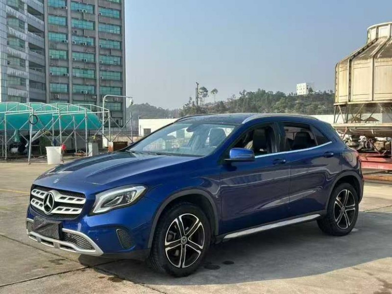 深圳19年奔驰GLA2