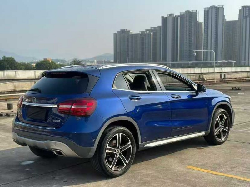 深圳19年奔驰GLA8