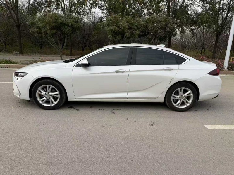 东营23年别克君威5