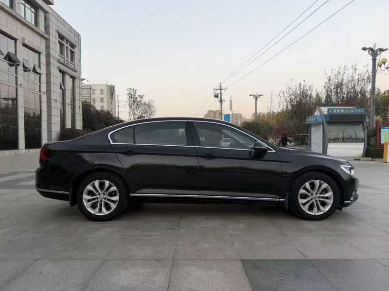 枣庄19年大众迈腾4