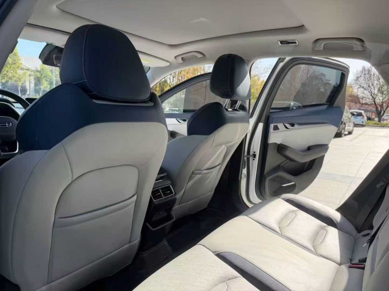 枣庄23年吉利星瑞5