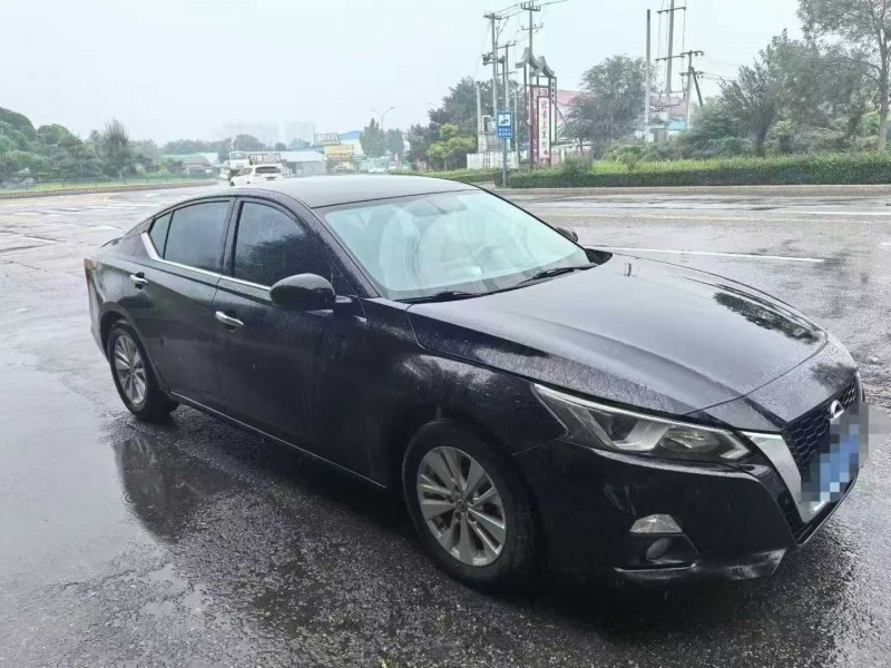 潍坊21年日产天籁3