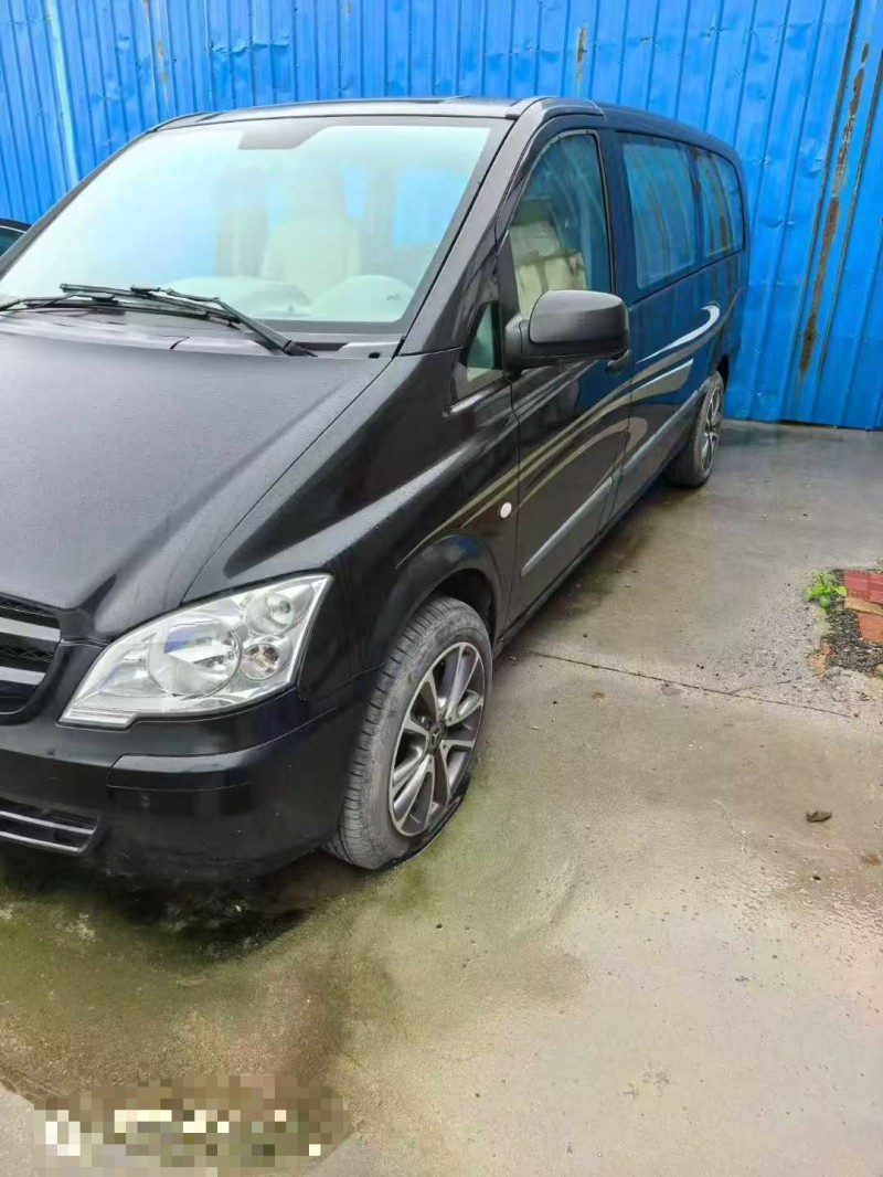 潍坊14年奔驰威霆2