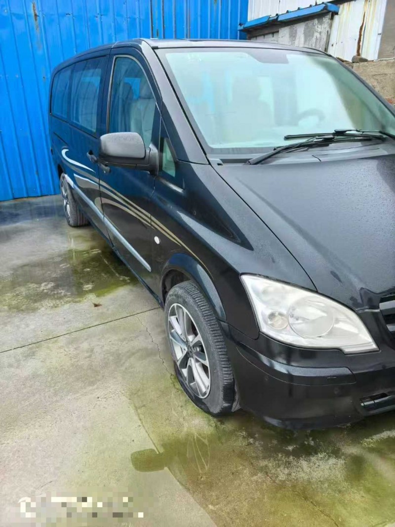 潍坊14年奔驰威霆3