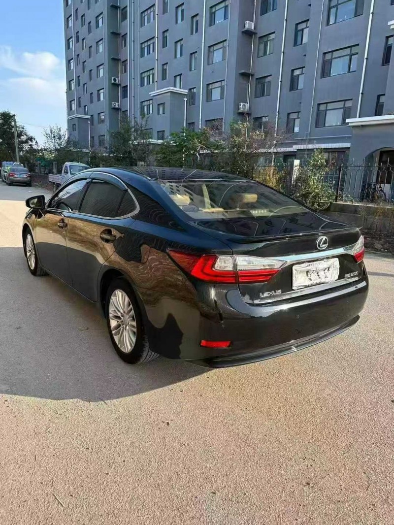 潍坊18年雷克萨斯ES8