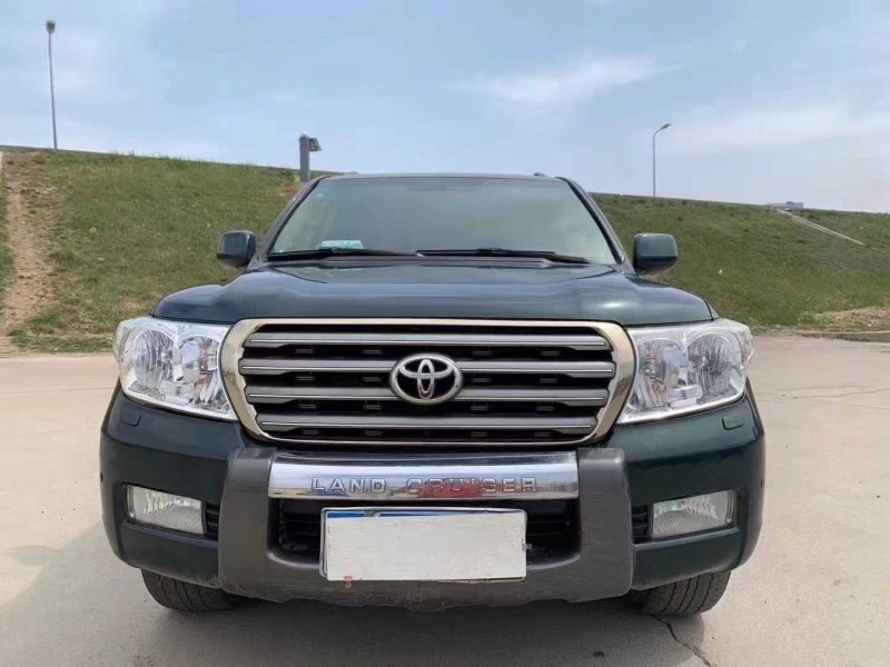 青岛10年丰田兰德酷路泽1