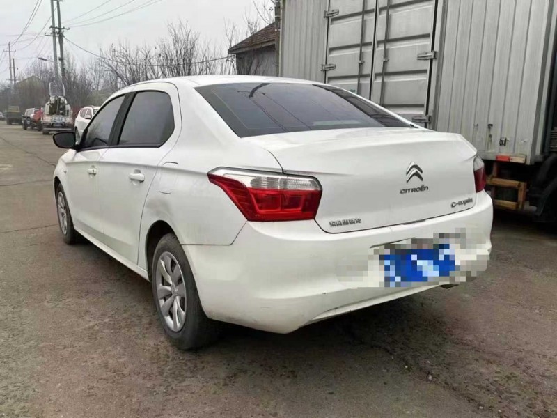 青岛17年雪铁龙爱丽舍8