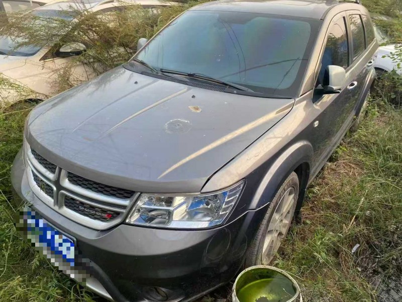 青岛13年道奇酷威1