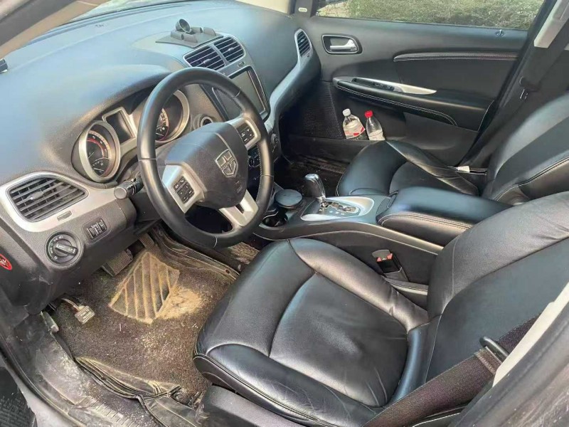 青岛13年道奇酷威3