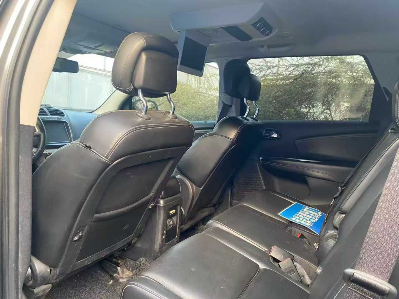 青岛13年道奇酷威4