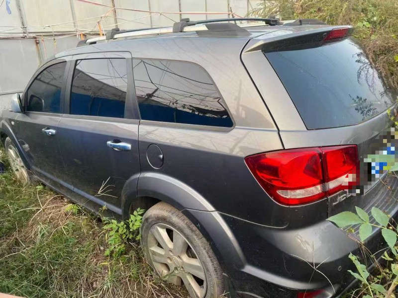 青岛13年道奇酷威6