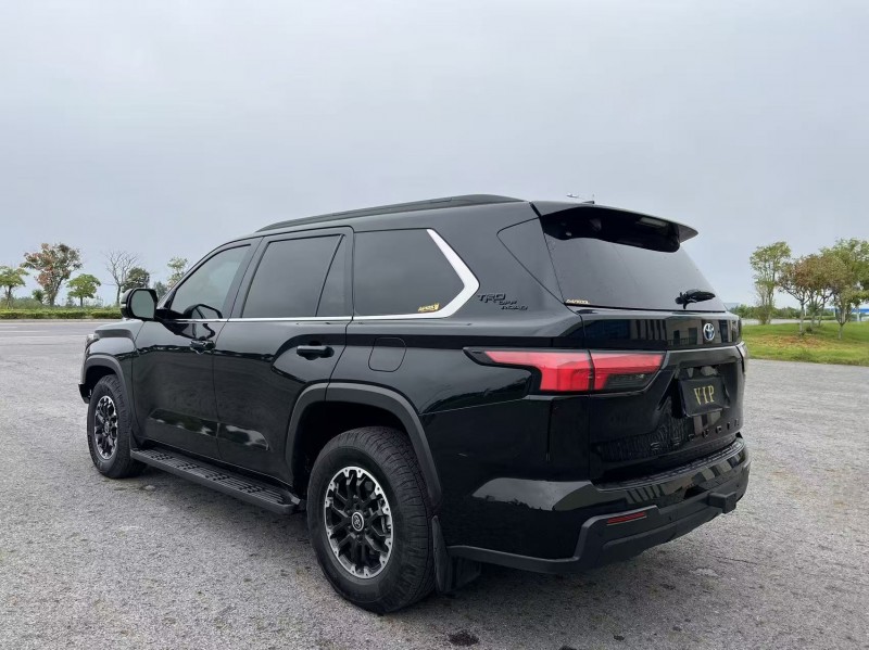 盐城25年丰田红杉9