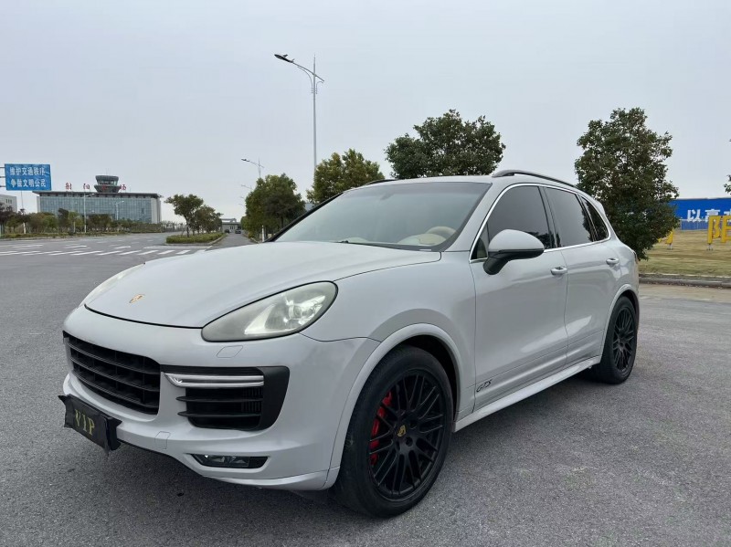 盐城15年保时捷卡宴3