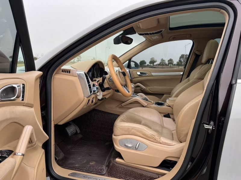 盐城15年保时捷卡宴4