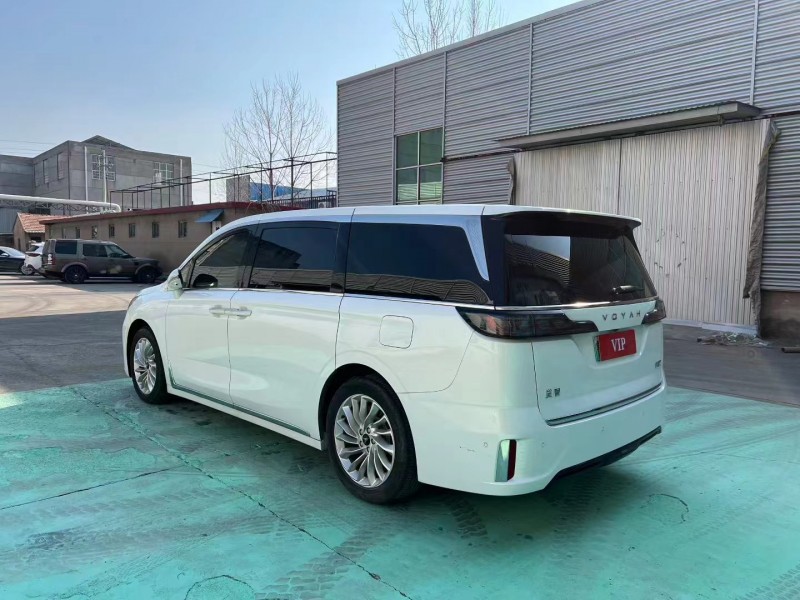 临沂23年岚图汽车梦想家8