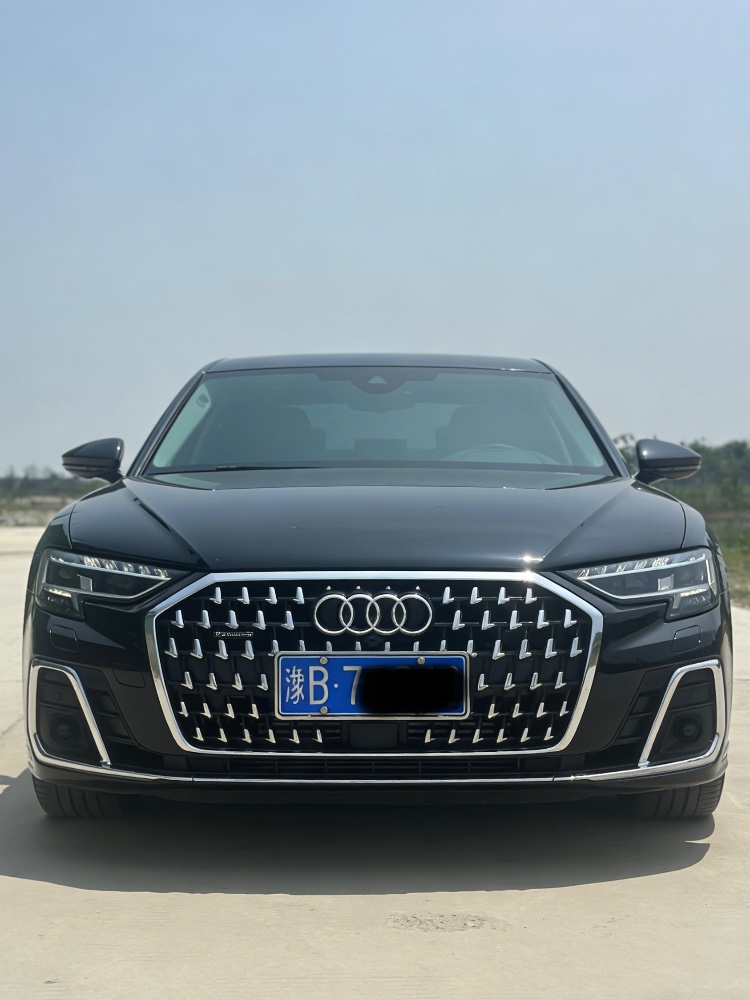 开封24年奥迪A8L1