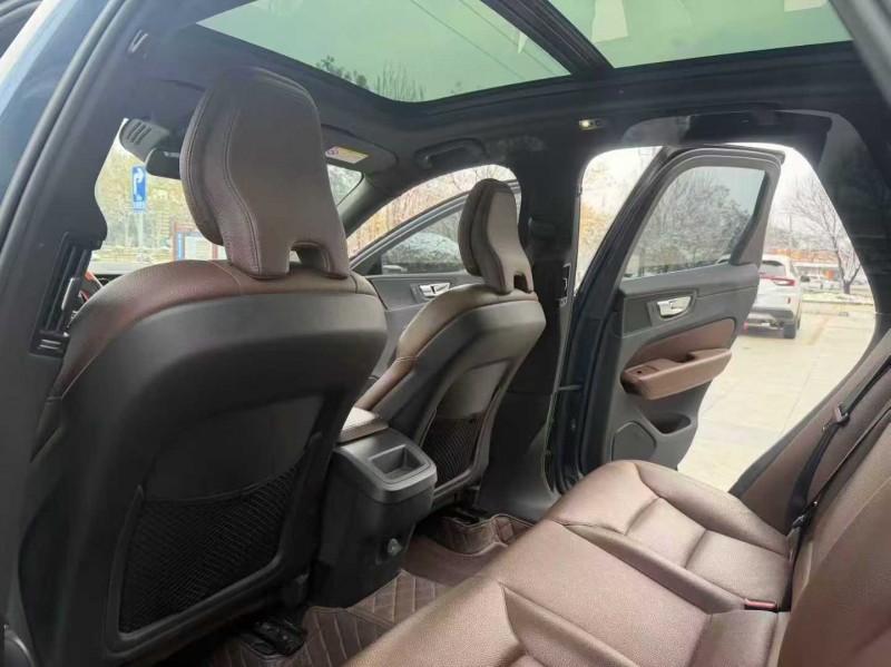 枣庄20年沃尔沃XC606